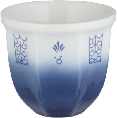 فنجان قهوة عربي سعودي بورسلان السيف غاليري، مضلع، زخارف فنية - أبيض أزرق product image 1
