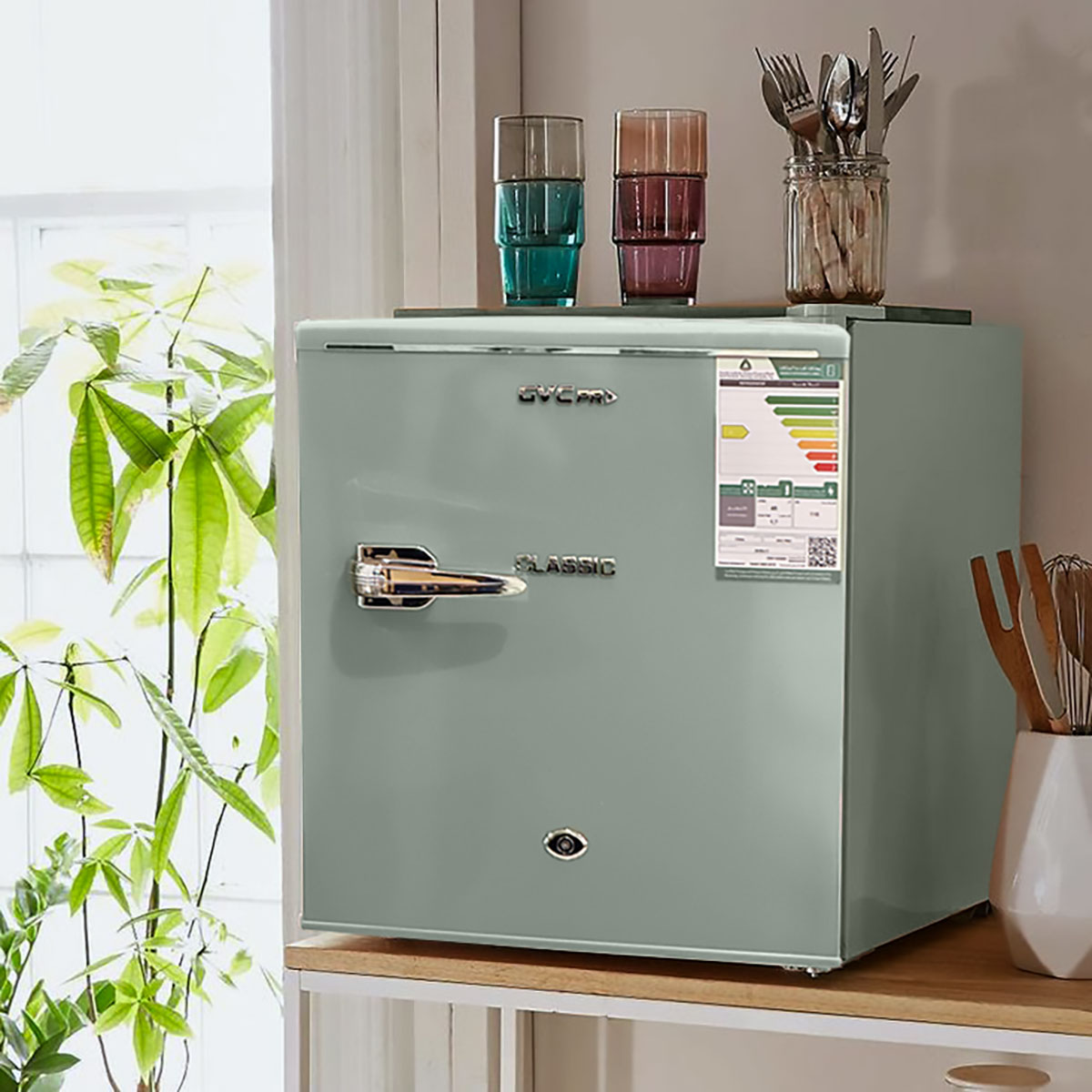 ثلاجة ميني بار جي في سي برو، 48 لتر، 1.7 قدم، GVRG-77 - اخضر فاتح product image