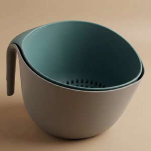Al Saif Gallery Plastic Bowl With Strainer, 24X24X15 Cm - Grey product image