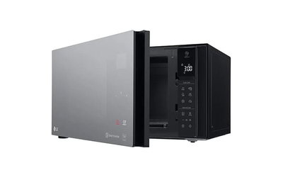LG Neo Chef MS4295DIS Microwave, 1200 Watts, 42 Liters, Digital Display - Black product image 2