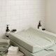 وسادة تغيير حفاضات للاطفال فان مومنت، 65×50×8 سم، مقاومة للماء - اخضر product image 1