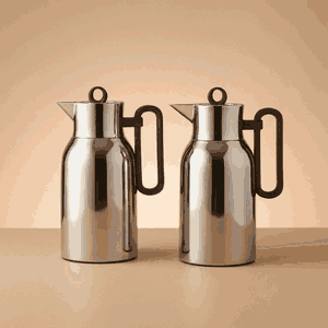 طقم ترامس الدرة السيف غاليري، 1 / 1 لتر، 2 قطعة، حافظة داخلية زجاج، ضغاط، مسكة يد خشبي - فضي product image