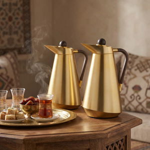 طقم ترامس طريف السيف غاليري، 1/0.7 لتر، حافظة داخلية زجاج، يد خشبي غامق، غطاء ضغاط - ذهبي product image 2