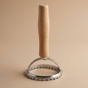 قطاعة معجنات خشب ستانلس استيل السيف غاليري، 12x6.5 سم، يد خشبي - خشبي فاتح فضي product image