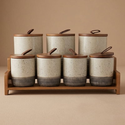 طقم علب بهارات المونيوم السيف غاليري، 7 قطع، 700/400 مل، ستاند خشبي - رمادي غامق product image 1