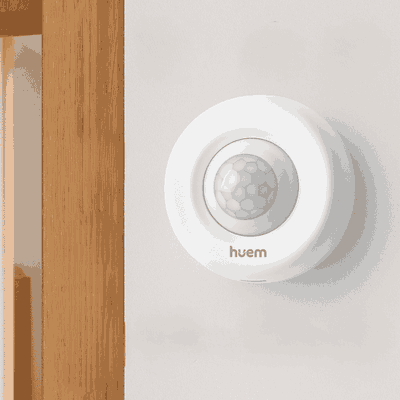 Smart Home motion sensor, supports Wi-Fi, coverage area up to 6 meters - White product image 2