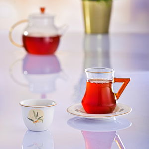 طقم تقديم شاي وقهوة زجاج وبورسلان السيف غاليري، 18 قطعة، يد برتقالي - شفاف أبيض product image