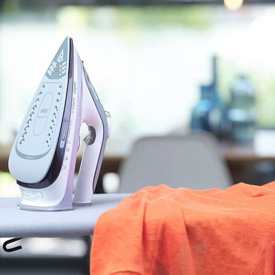 Braun Steam Iron, 2700 Watt, 300 Ml - Purple product image 5