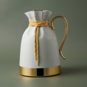 ترمس بلقيس إفرست، 1 لتر، يد ذهبي، حافظة داخلية زجاج حراري - رمادي فاتح product image