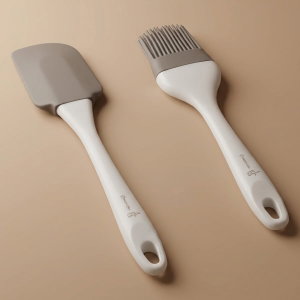 Al Saif Gallery Silicone Baking Utensils Set, Spatula + Brush - White product image