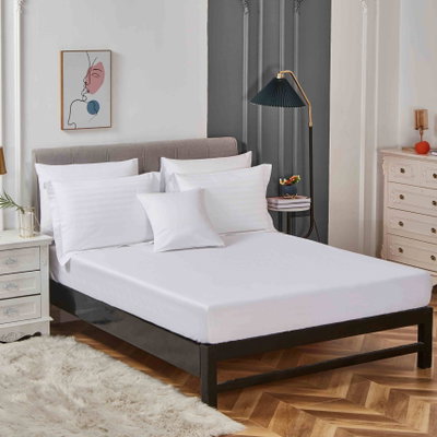 طقم مفرش فندقي قطن نداف، 7 قطع، 250 غرزة - أبيض product image 4
