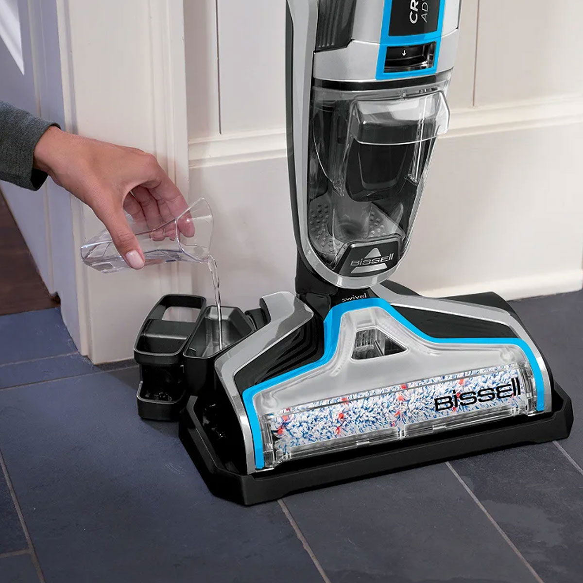 Bissell Crosswave Advanced Pro Floor And Carpet Vacuum Cleaner, 0.82 L, 560 Watt - Black product image 5