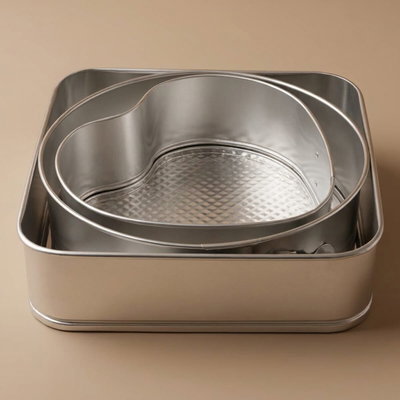 Al Saif Gallery Aluminum Cake Pans Set, 25 x 25 / 23 x 23 / 26 cm, 3 Pieces - Silver product image 1