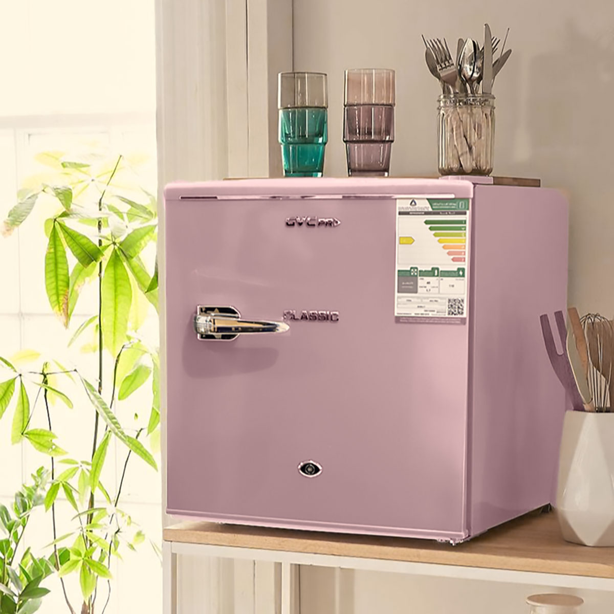 ثلاجة ميني بار جي في سي برو، 48 لتر، 1.7 قدم، GVRG-77 - وردي product image