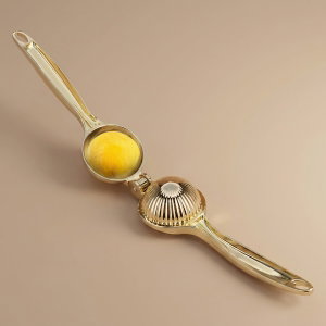 Al Saif Gallery Steel Manual Citrus Juicer, 20 x 6 cm - Gold product image