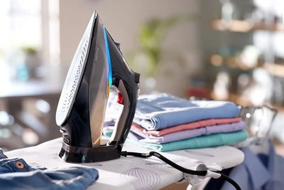Philips GC4929/86 PerfectCare Azure Steam Iron, 3000W, 350ml, T-IonicGlide Soleplate - Black Gold product image 5